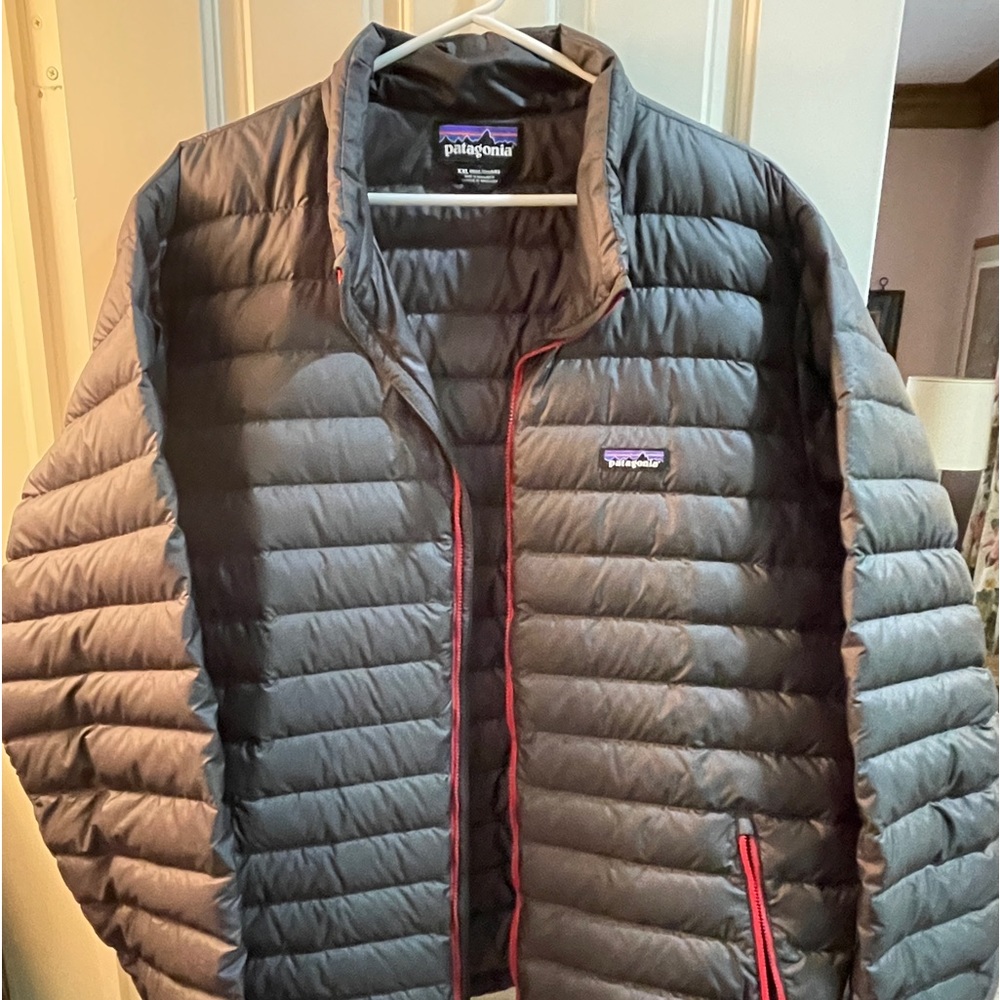 Men’s Dark Gray XXL Patagonia Jacket